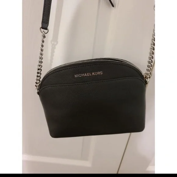 Authentic Mk bag - Picture 3 of 4